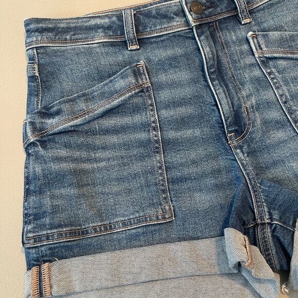 AE Stretch Denim Mom Short size 8 - Picture 3 of 10